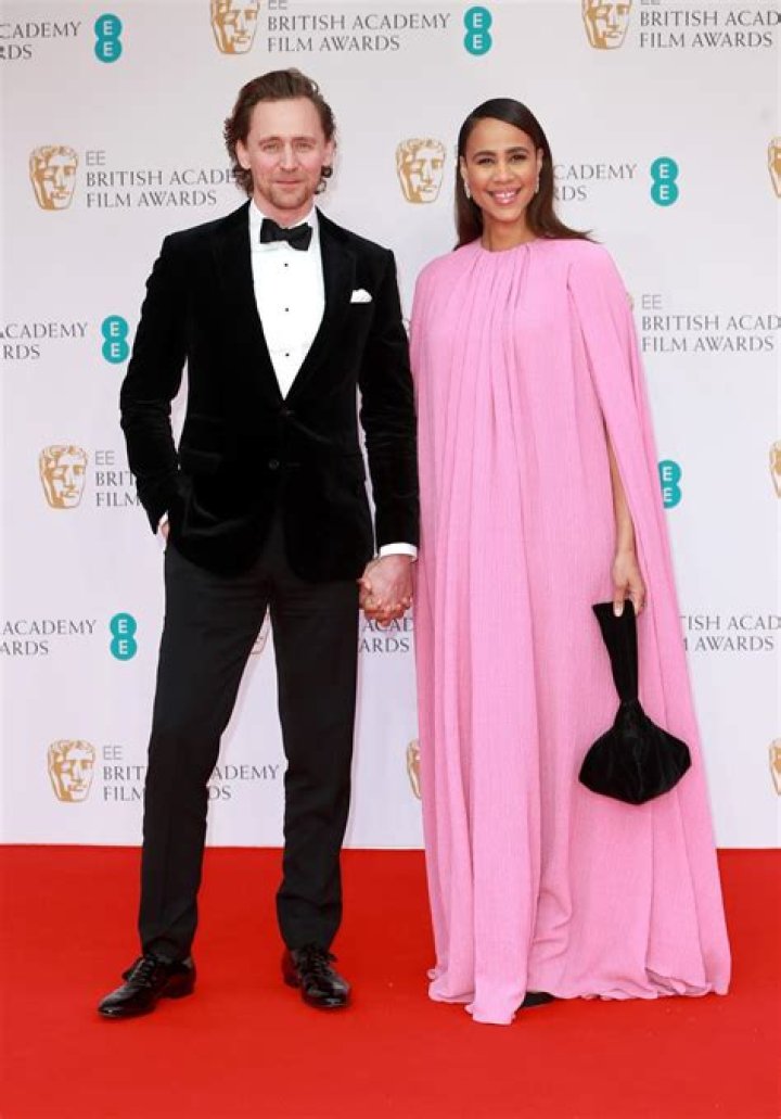 Is Tom Hiddleston Married? His Bio, Age, Wife, Height and Net worth